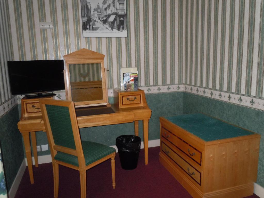 Hotel La Croix Blanche Montrichard Habitación foto